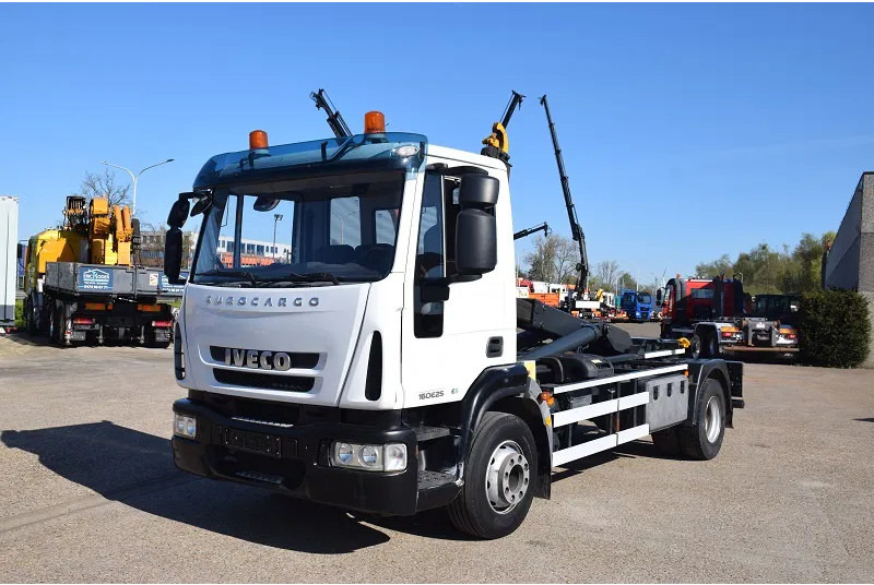 Iveco Iveco Eurocargo 160E25 - Мултилифт с кука камион: снимка 2 Iveco Iveco Eurocargo 160E25 - Мултилифт с кука камион: снимка 2