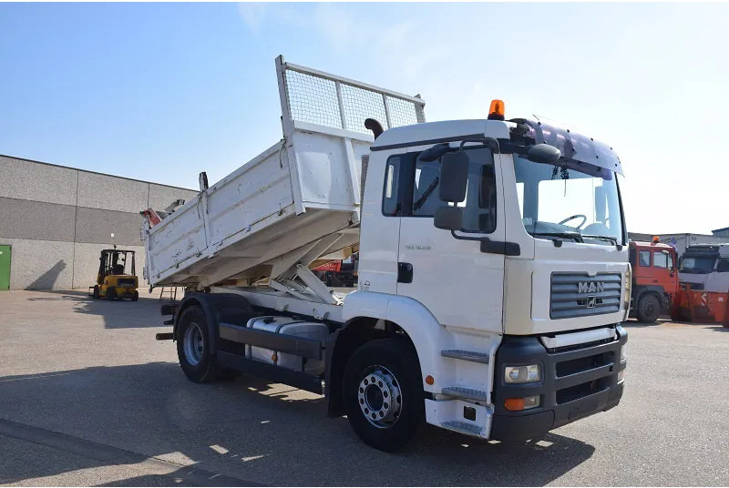 MAN TGA 19.310 - Самосвал камион: снимка 3 MAN TGA 19.310 - Самосвал камион: снимка 3