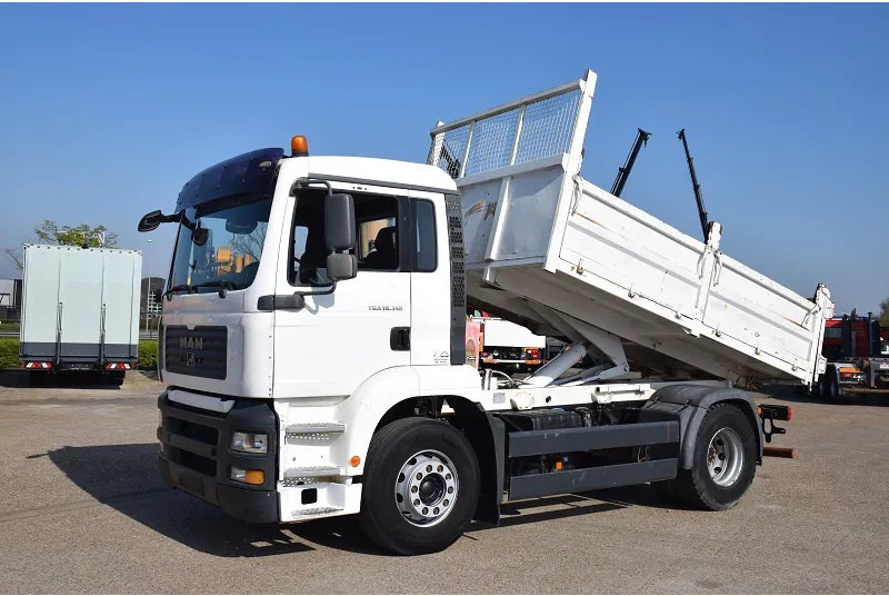 MAN TGA 19.310 - Самосвал камион: снимка 2 MAN TGA 19.310 - Самосвал камион: снимка 2