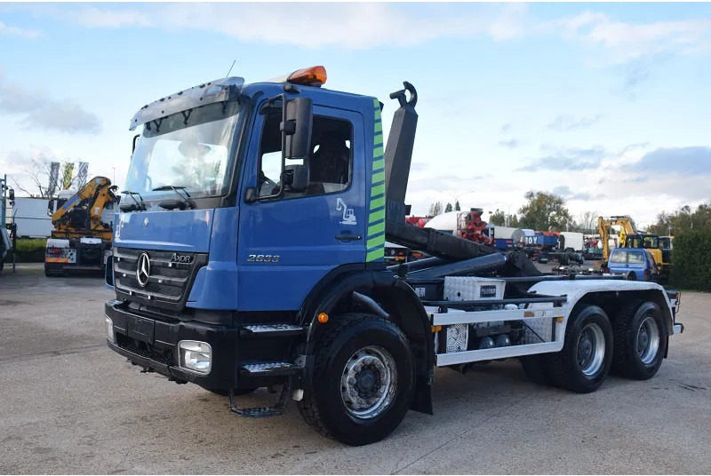 Mercedes-Benz Axor 2633 - Мултилифт с кука камион: снимка 1 Mercedes-Benz Axor 2633 - Мултилифт с кука камион: снимка 1