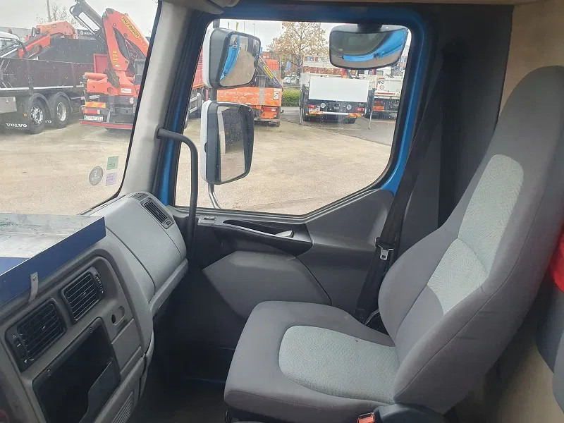 Renault DCi 220 - Камион с кран: снимка 5 Renault DCi 220 - Камион с кран: снимка 5