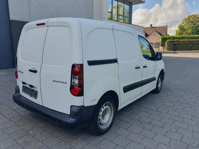 Peugeot Partner - Селскостопанска техника: снимка 4 Peugeot Partner - Селскостопанска техника: снимка 4