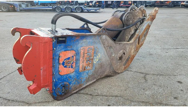 Trevibenne F25 RD Crusher - Хидравлична ножица за Строителна техника: снимка 5 Trevibenne F25 RD Crusher - Хидравлична ножица за Строителна техника: снимка 5