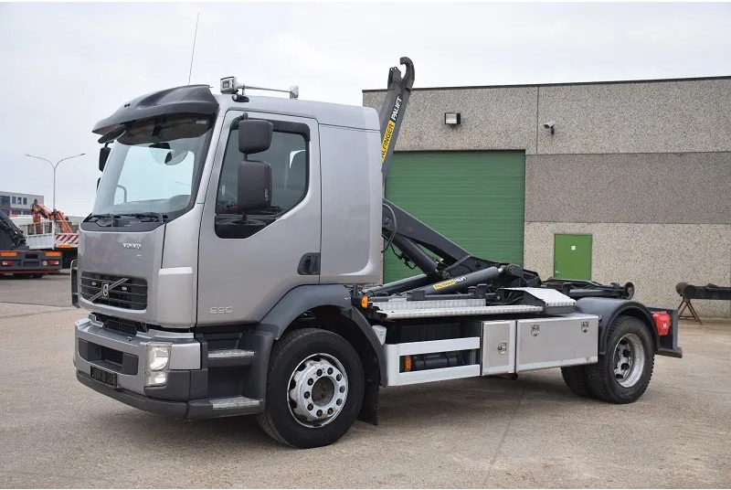 Volvo FL 290 - Мултилифт с кука камион: снимка 1 Volvo FL 290 - Мултилифт с кука камион: снимка 1