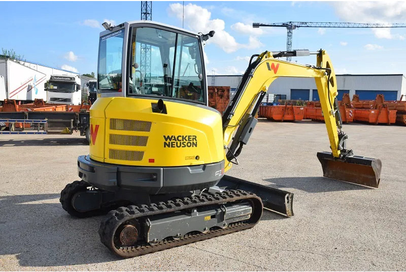 WACKER NEUSON Neuson Wacker 4 TON EZ36 -stock id104 - Мини багер: снимка 1 WACKER NEUSON Neuson Wacker 4 TON EZ36 -stock id104 - Мини багер: снимка 1