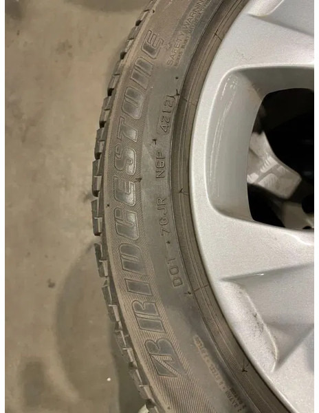 BMW *BMW velgen met Brigdestone banden *225/50 R17 - Гуми и джанти за Лек автомобил: снимка 3 BMW *BMW velgen met Brigdestone banden *225/50 R17 - Гуми и джанти за Лек автомобил: снимка 3