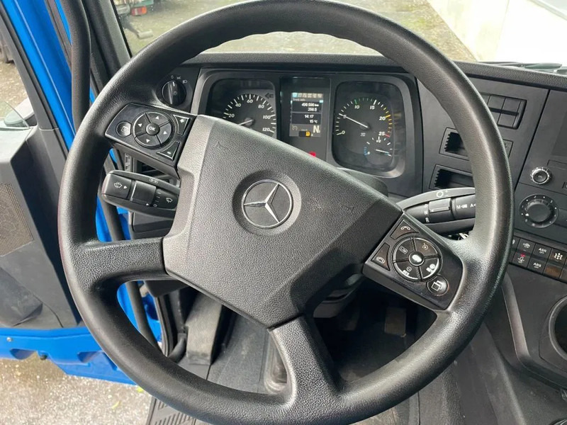 Mercedes-Benz Arocs 3342 *6x6*meegestuurd as*2zijdige kipper*Airco*Bluetooth - Самосвал камион, Камион с кран: снимка 4 Mercedes-Benz Arocs 3342 *6x6*meegestuurd as*2zijdige kipper*Airco*Bluetooth - Самосвал камион, Камион с кран: снимка 4