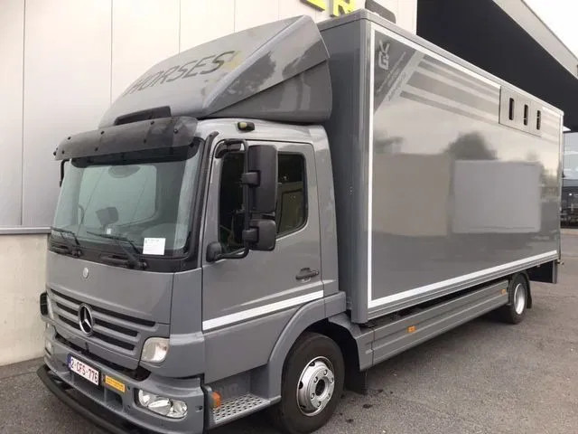 Mercedes-Benz Atego 1018 *Cruise control*Airco*Achteruitrijcamera*elektrische ruiten - Камион за коне: снимка 1 Mercedes-Benz Atego 1018 *Cruise control*Airco*Achteruitrijcamera*elektrische ruiten - Камион за коне: снимка 1