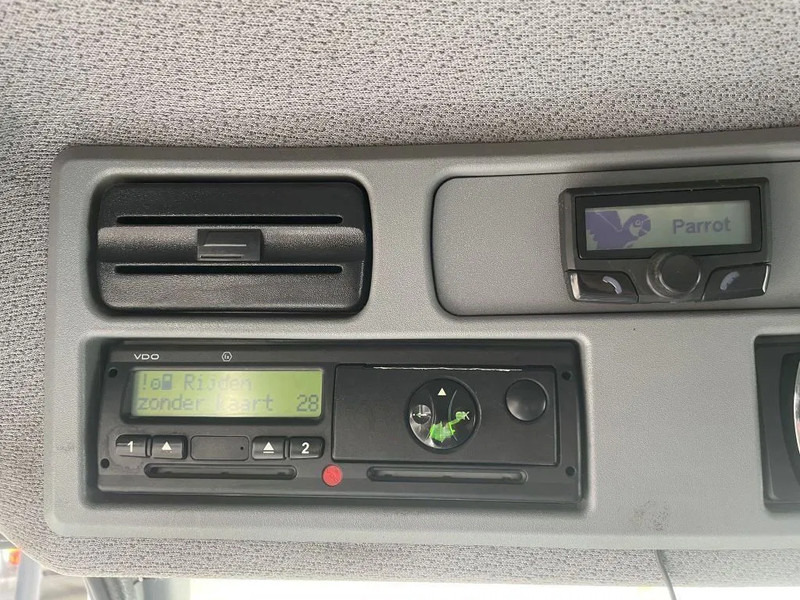 Камион за коне Mercedes-Benz Atego 1018 *Cruise control*Airco*Achteruitrijcamera*elektrische ruiten: снимка 18 Камион за коне Mercedes-Benz Atego 1018 *Cruise control*Airco*Achteruitrijcamera*elektrische ruiten: снимка 18