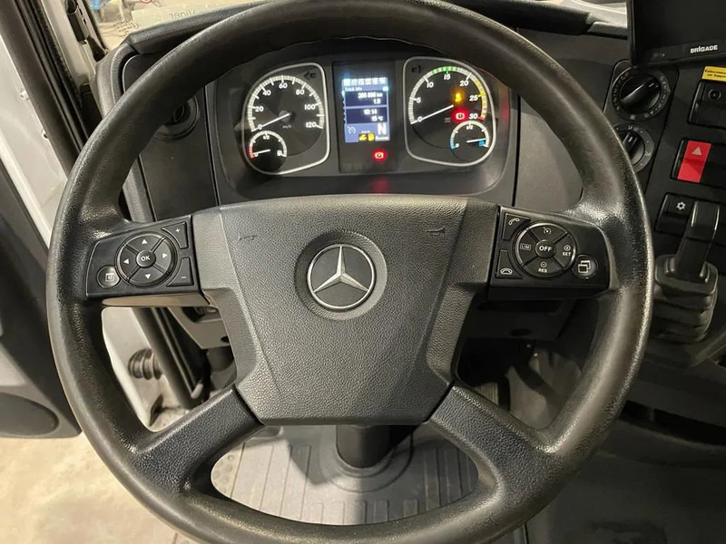 Mercedes-Benz Atego 1621 *Palfinger kraan*Containersysteem*luchtvering achteras*bluetooth - Мултилифт с кука камион, Камион с кран: снимка 4 Mercedes-Benz Atego 1621 *Palfinger kraan*Containersysteem*luchtvering achteras*bluetooth - Мултилифт с кука камион, Камион с кран: снимка 4