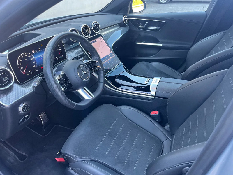 Mercedes-Benz C-Klasse C300e Sedan*AMG PAKKET*NIGHT PAKKET*HEADUPDISPL*360°CAM* - Седан: снимка 3 Mercedes-Benz C-Klasse C300e Sedan*AMG PAKKET*NIGHT PAKKET*HEADUPDISPL*360°CAM* - Седан: снимка 3