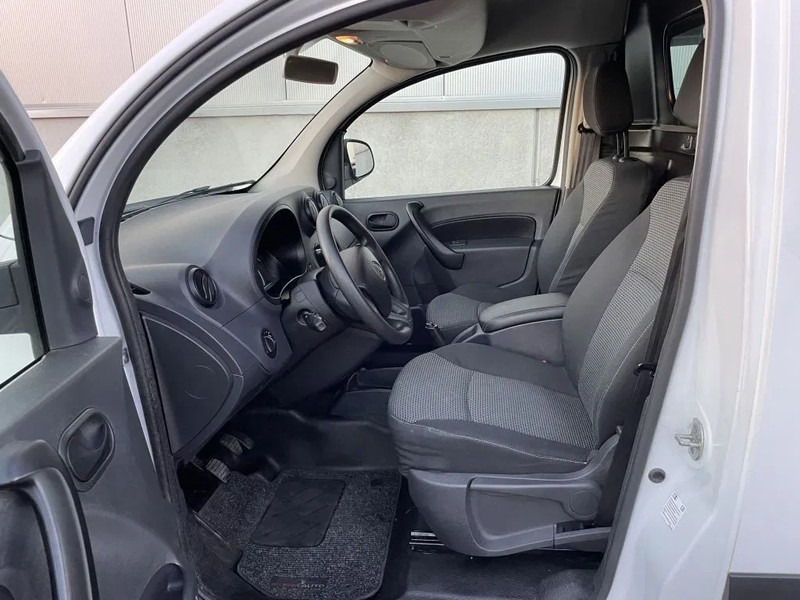 Mercedes-Benz Citan 109 CDI *Navigatie*Airco*Buitenspiegels verwarmd&elektr. verstelbaar - Малък ван: снимка 3 Mercedes-Benz Citan 109 CDI *Navigatie*Airco*Buitenspiegels verwarmd&elektr. verstelbaar - Малък ван: снимка 3