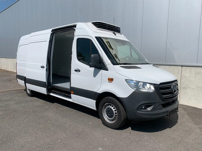 Хладилен бус Mercedes-Benz Sprinter 315 L3H2*NEW Carrier xarios 350 -18°C*achteruitrijcamera*navigatie*zetelverwarming*360° camera*: снимка 9