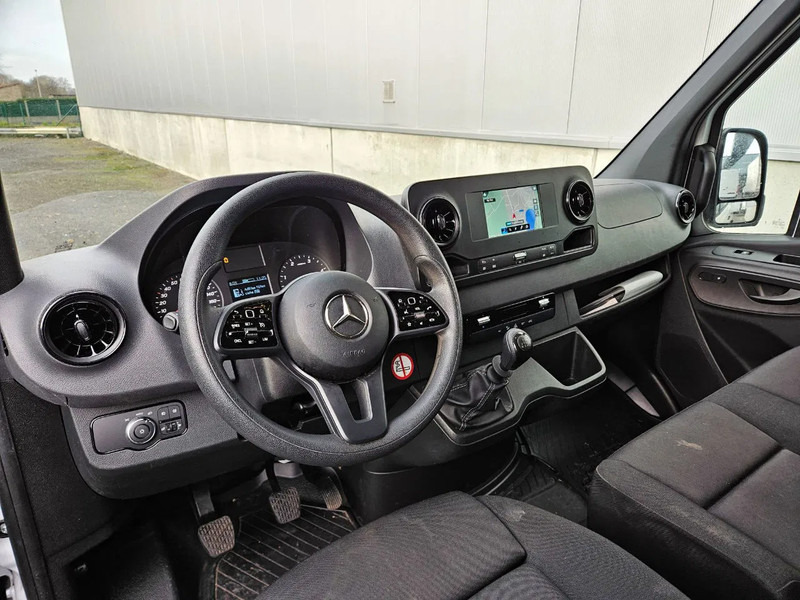 Mercedes-Benz Sprinter 317 L2H2*Achteruitrijcamera*360°camera*Zetelverwarming* - Товарен бус: снимка 4 Mercedes-Benz Sprinter 317 L2H2*Achteruitrijcamera*360°camera*Zetelverwarming* - Товарен бус: снимка 4