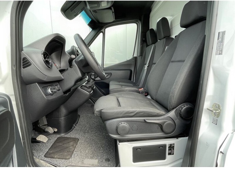 Mercedes-Benz Sprinter 514 *buitenspiegels verwarmd&elektr. verstelbaar*Cruise control*bluetooth*airbag bestuurder - Лекотоварен автомобил фургон: снимка 3 Mercedes-Benz Sprinter 514 *buitenspiegels verwarmd&elektr. verstelbaar*Cruise control*bluetooth*airbag bestuurder - Лекотоварен автомобил фургон: снимка 3