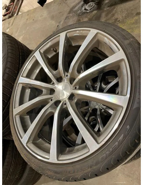 Pirelli *Brock velgen met Pirelli banden *235/35 ZR19 - Гуми и джанти за Лек автомобил: снимка 1 Pirelli *Brock velgen met Pirelli banden *235/35 ZR19 - Гуми и джанти за Лек автомобил: снимка 1