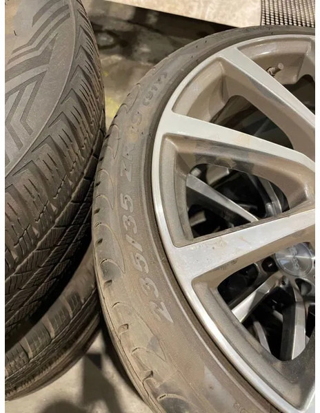 Pirelli *Brock velgen met Pirelli banden *235/35 ZR19 - Гуми и джанти за Лек автомобил: снимка 4 Pirelli *Brock velgen met Pirelli banden *235/35 ZR19 - Гуми и джанти за Лек автомобил: снимка 4