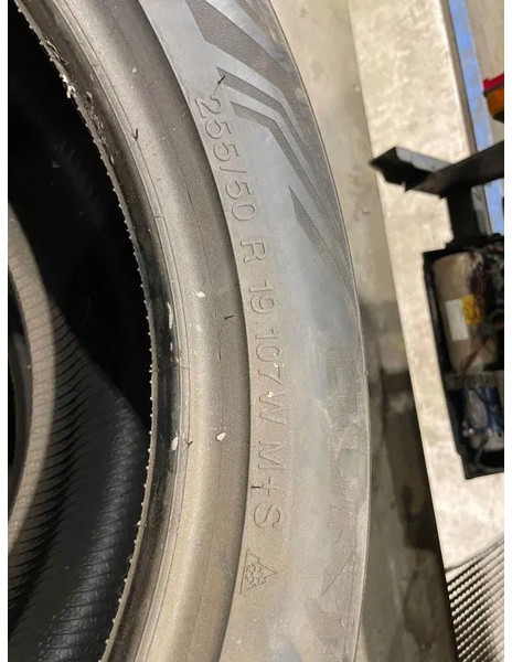 Vredestein Vredestein banden maat 255/50 R19 107 W M+S - Гума за Лек автомобил: снимка 3 Vredestein Vredestein banden maat 255/50 R19 107 W M+S - Гума за Лек автомобил: снимка 3