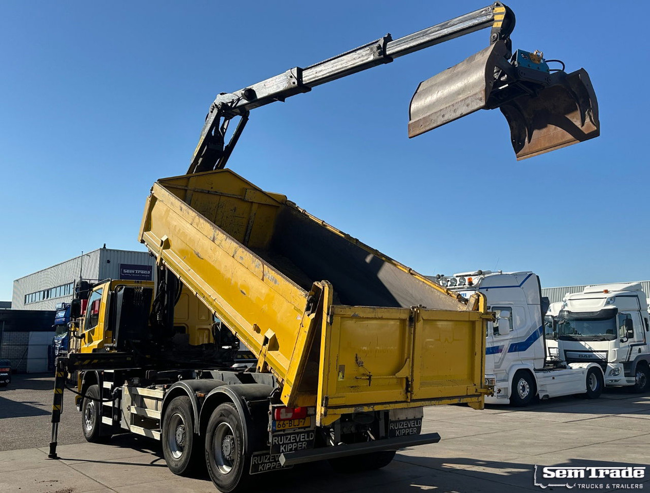 DAF CF 410 FAT 6X4 188.000 KM Palfinger 17 TON/Meter Kraan 2 Zijdige Ruizeveld K - Камион с кран: снимка 2 DAF CF 410 FAT 6X4 188.000 KM Palfinger 17 TON/Meter Kraan 2 Zijdige Ruizeveld K - Камион с кран: снимка 2