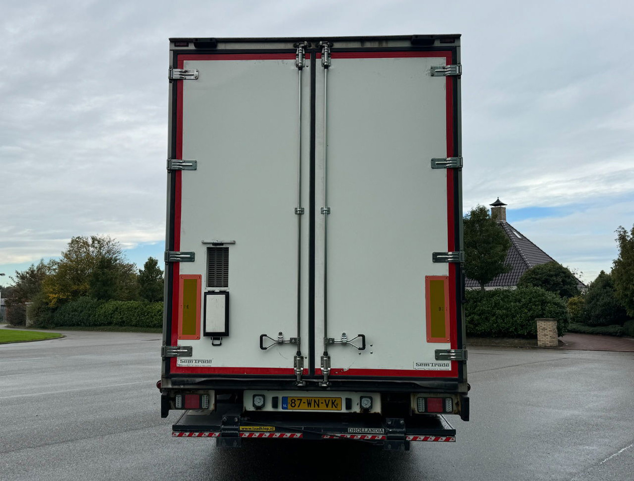 DRACO MZS 218 Wipkar 750 x 250 x 290 CM Inside Tail Lift 2021 TRS Iceland TOP Condition NL Trailertrailer - Рефрижератор ремарке: снимка 4 DRACO MZS 218 Wipkar 750 x 250 x 290 CM Inside Tail Lift 2021 TRS Iceland TOP Condition NL Trailertrailer - Рефрижератор ремарке: снимка 4