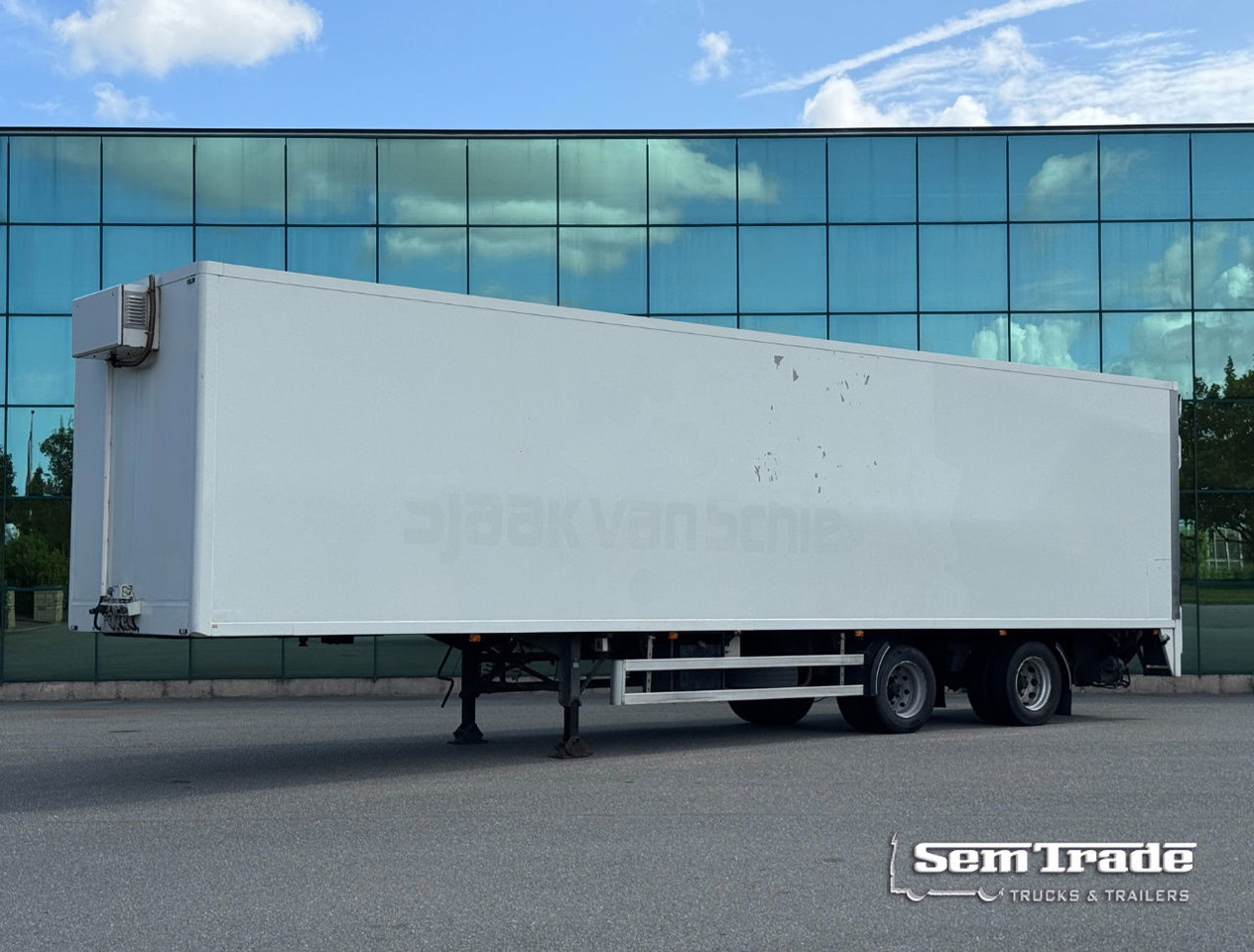 HTF 2-AS Heiwo 1240 x 250 x 272 CM Inwendig Stuuras Laadklep APK TOT 07-2026 - Затворена каросерия полуремарке: снимка 1 HTF 2-AS Heiwo 1240 x 250 x 272 CM Inwendig Stuuras Laadklep APK TOT 07-2026 - Затворена каросерия полуремарке: снимка 1