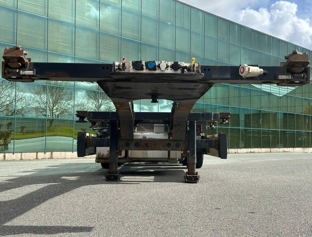 Контейнеровоз/ Сменна каросерия полуремарке Krone SD Back Slider Lift Axle Carrier Genset 4063 Hours: снимка 9