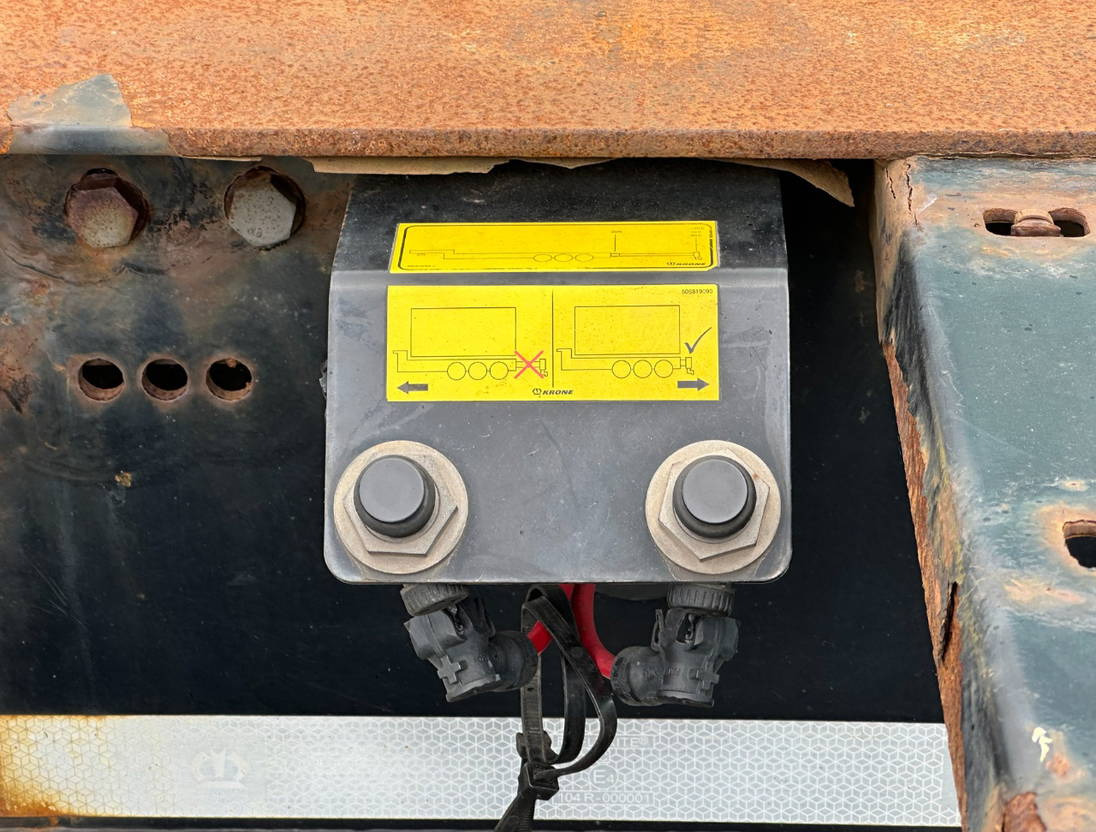 Контейнеровоз/ Сменна каросерия полуремарке Krone SD Back Slider Lift Axle Carrier Genset 4063 Hours: снимка 15
