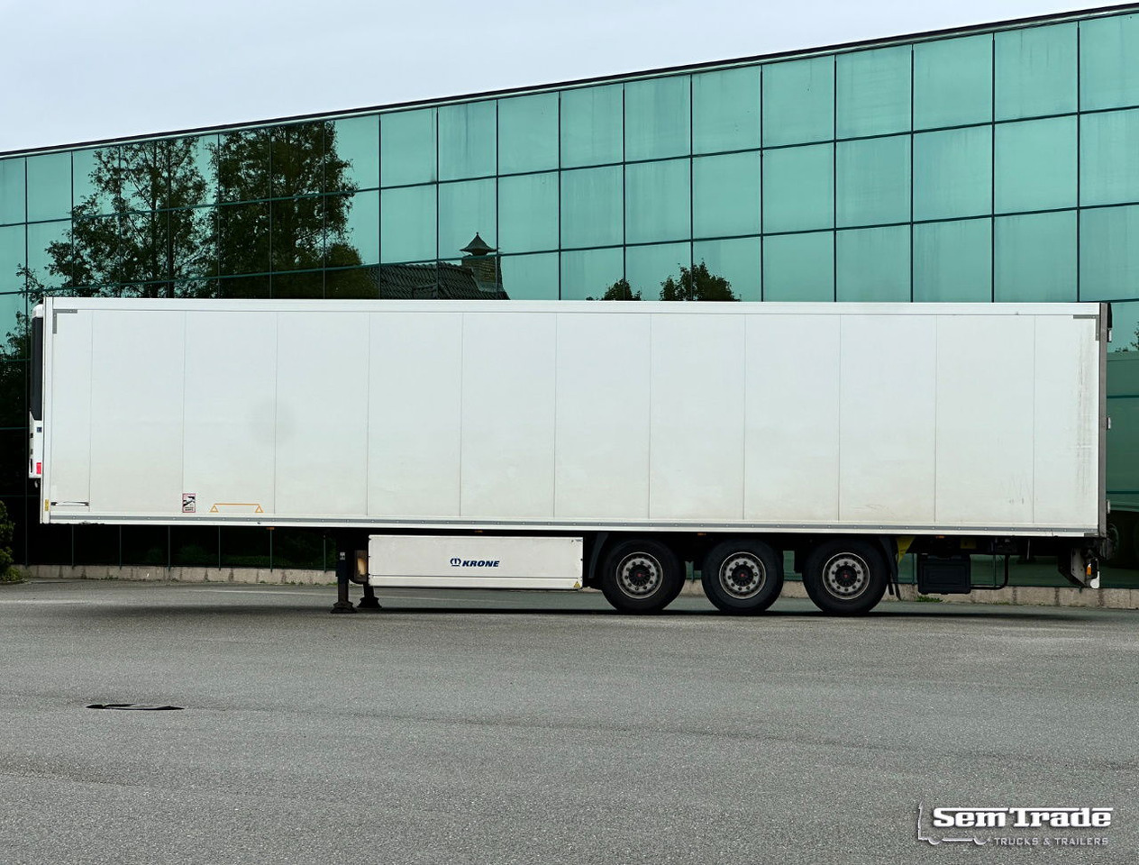 Krone TKS Thermo King SLXe Spectrum BI-Temp Lift Axle Holland-Trailer - Рефрижератор полуремарке: снимка 2 Krone TKS Thermo King SLXe Spectrum BI-Temp Lift Axle Holland-Trailer - Рефрижератор полуремарке: снимка 2