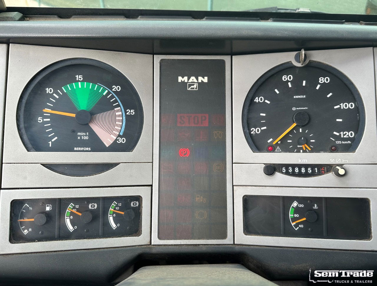 Камион фургон MAN LE 220C Euro 3 Isolated BOX + BOX Heater 740 x 240 x 295 CM Inside Holland Truck: снимка 11