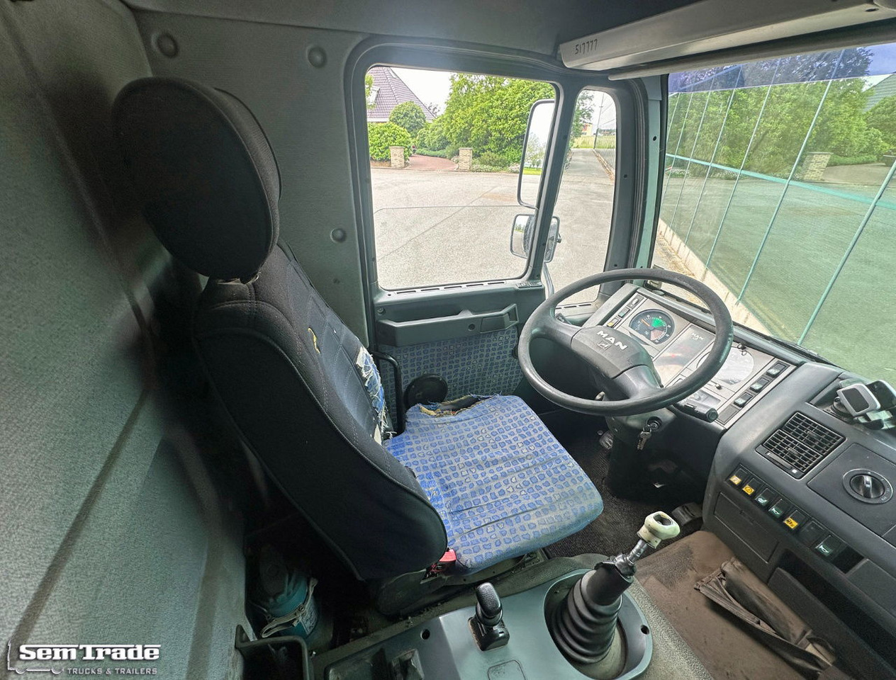 Камион фургон MAN LE 220C Euro 3 Isolated BOX + BOX Heater 740 x 240 x 295 CM Inside Holland Truck: снимка 9