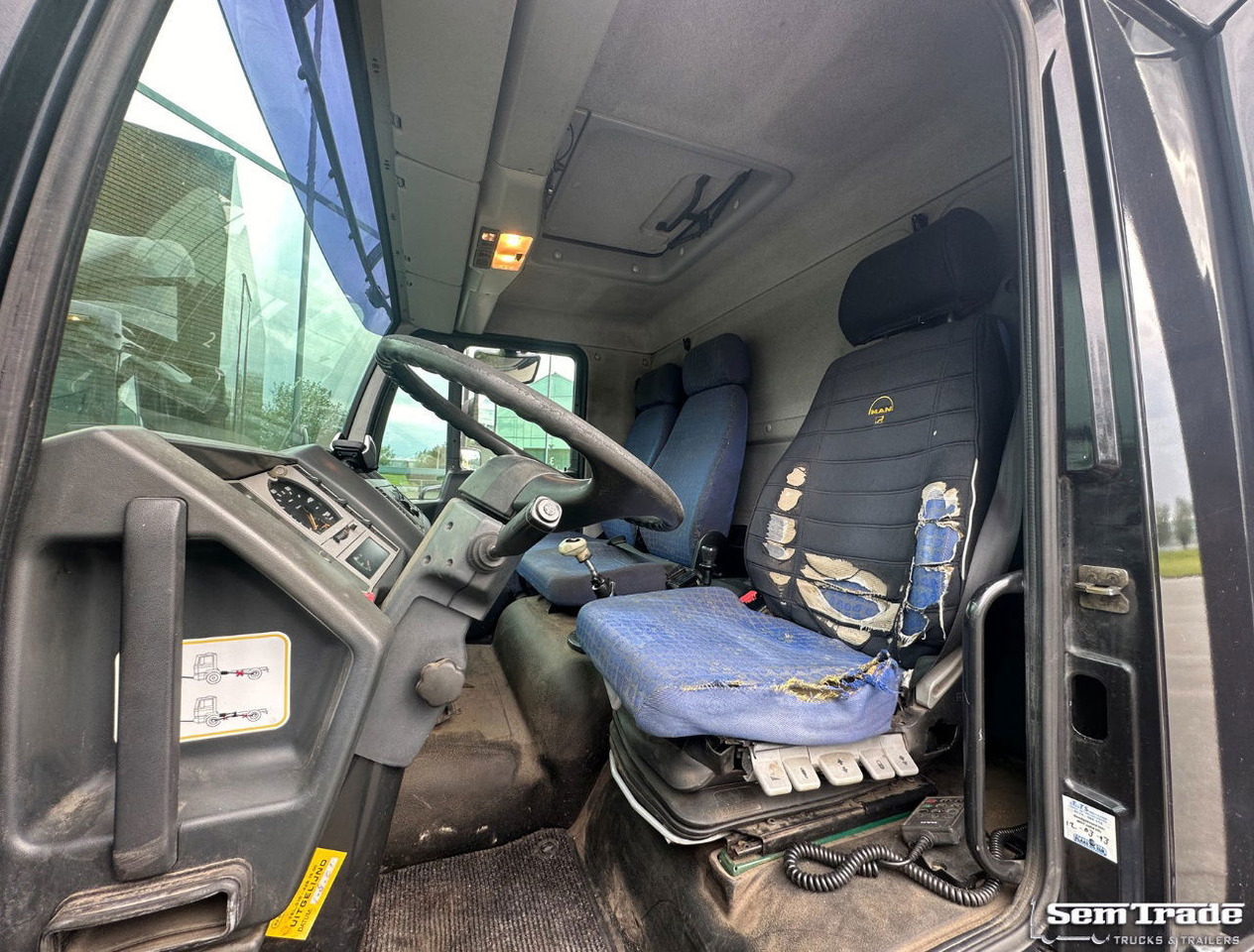 Камион фургон MAN LE 220C Euro 3 Isolated BOX + BOX Heater 740 x 240 x 295 CM Inside Holland Truck: снимка 7
