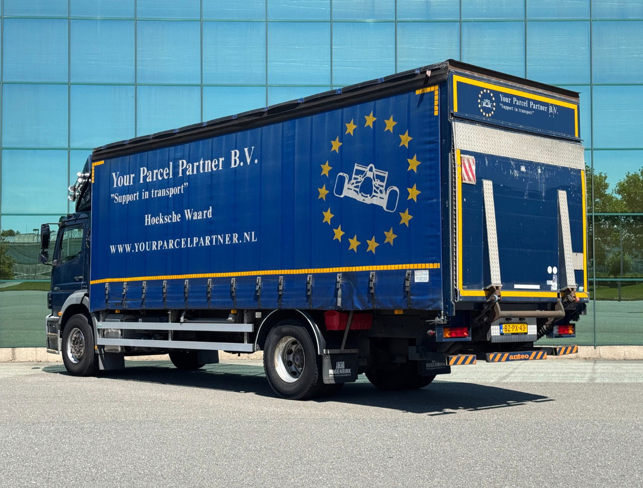 Mercedes-Benz Axor 1824 Euro 5 694.000 KM Curtain Side Door Tail Lift NEW Tacho TOP Condition NL Truck - Камион с брезент: снимка 3 Mercedes-Benz Axor 1824 Euro 5 694.000 KM Curtain Side Door Tail Lift NEW Tacho TOP Condition NL Truck - Камион с брезент: снимка 3