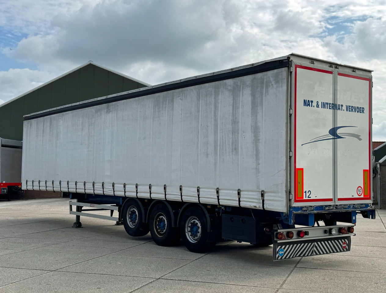 Renders 3 Axle Disc Brakes Lift Axle Nice Chassis Wooden Floor Sliding Roof - Брезентово полуремарке: снимка 3 Renders 3 Axle Disc Brakes Lift Axle Nice Chassis Wooden Floor Sliding Roof - Брезентово полуремарке: снимка 3