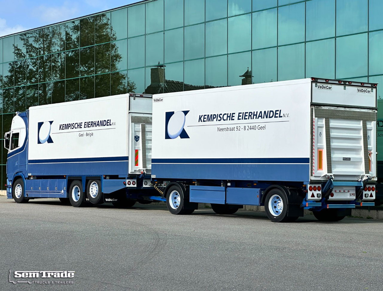 Scania S650 V8 NGS Only 193.000 KM Full Options FullY Isolated Body Special Show Truck / Combi NEW Condition - Рефрижератор камион: снимка 4 Scania S650 V8 NGS Only 193.000 KM Full Options FullY Isolated Body Special Show Truck / Combi NEW Condition - Рефрижератор камион: снимка 4