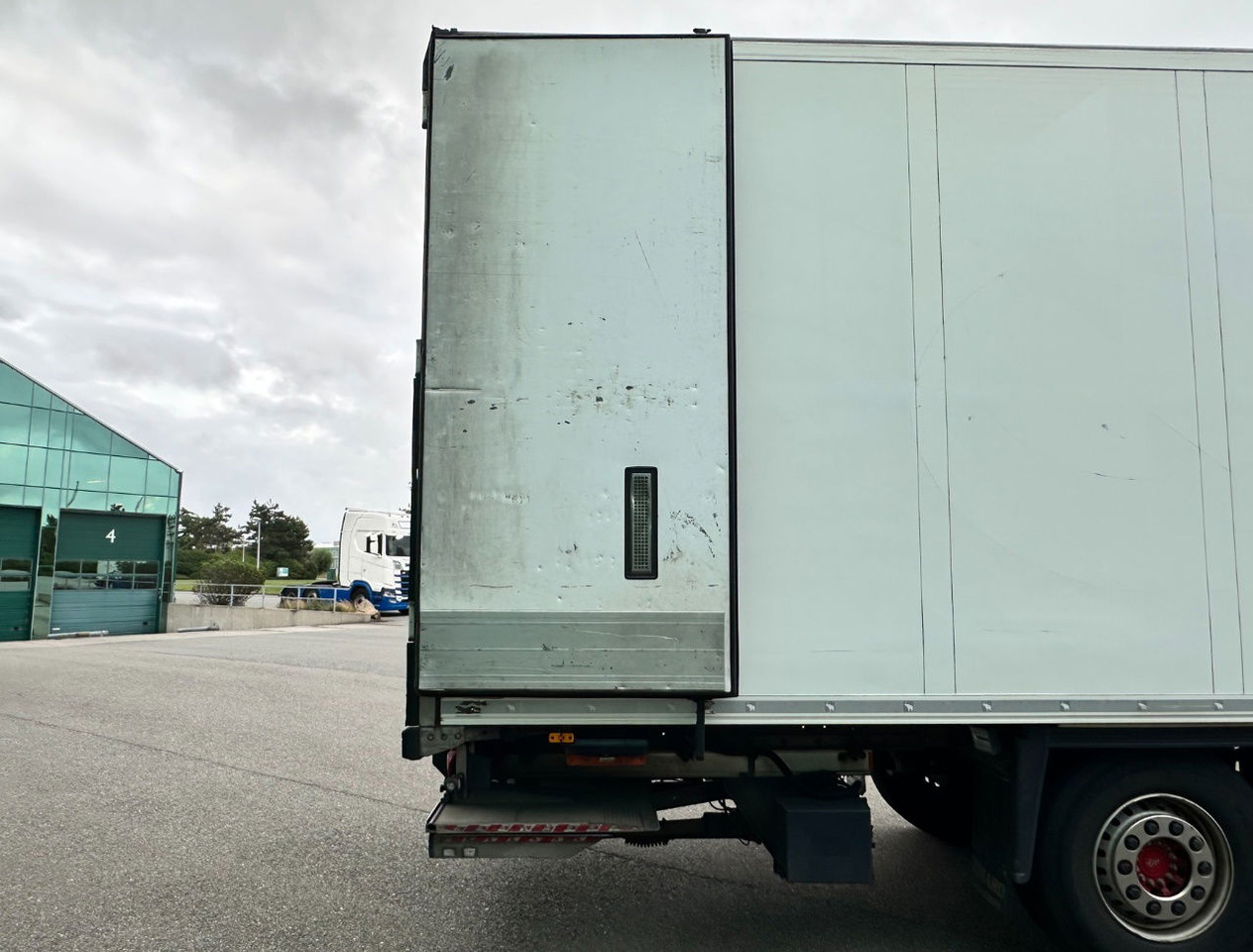 Рефрижератор полуремарке Schmitz Cargobull SCBS3B Schmitz Cooling Lift Axle Dhollandia Tail Lift NL-Trailer: снимка 14