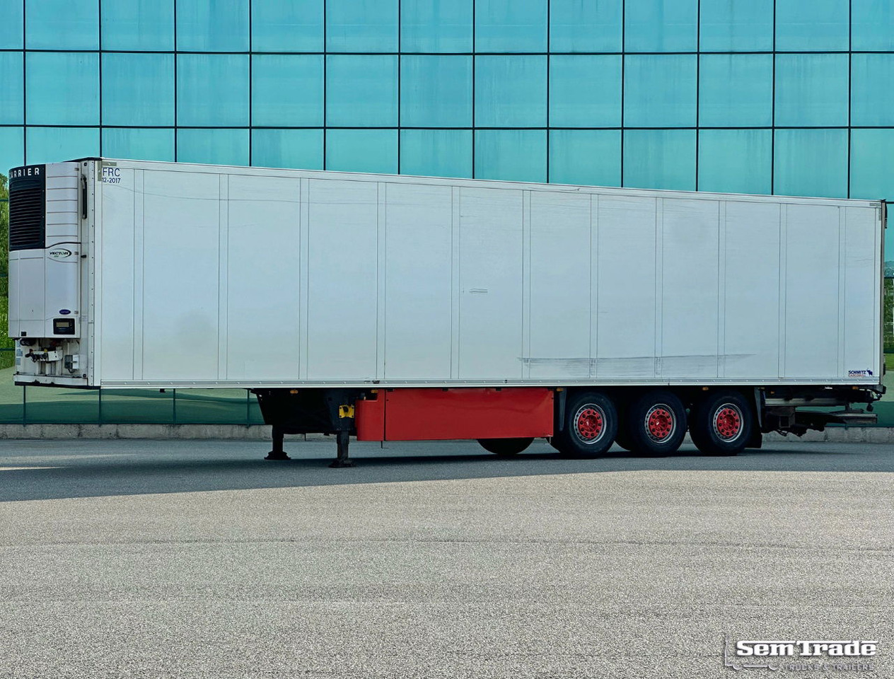 Schmitz Cargobull SKO24 Carrier Vector 1850 2X Lift Axle Flowerwide 270 CM High Holland Trailer - Рефрижератор полуремарке: снимка 1 Schmitz Cargobull SKO24 Carrier Vector 1850 2X Lift Axle Flowerwide 270 CM High Holland Trailer - Рефрижератор полуремарке: снимка 1