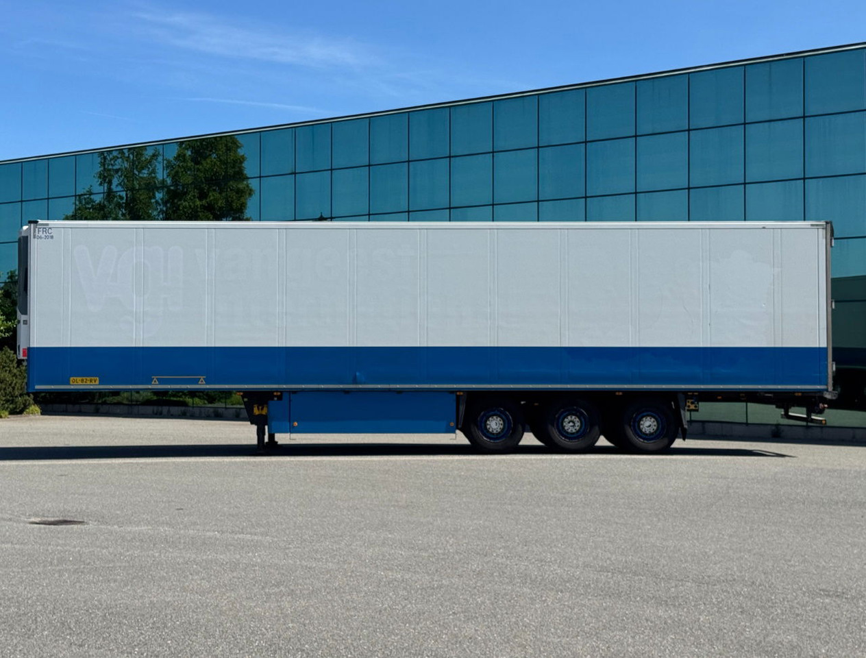 Schmitz Cargobull Thermo King SLX300 With Only 6.200 Hours 1340 x 250 x 270 CM Inside TOP Condition NL Trailer - Рефрижератор полуремарке: снимка 2 Schmitz Cargobull Thermo King SLX300 With Only 6.200 Hours 1340 x 250 x 270 CM Inside TOP Condition NL Trailer - Рефрижератор полуремарке: снимка 2