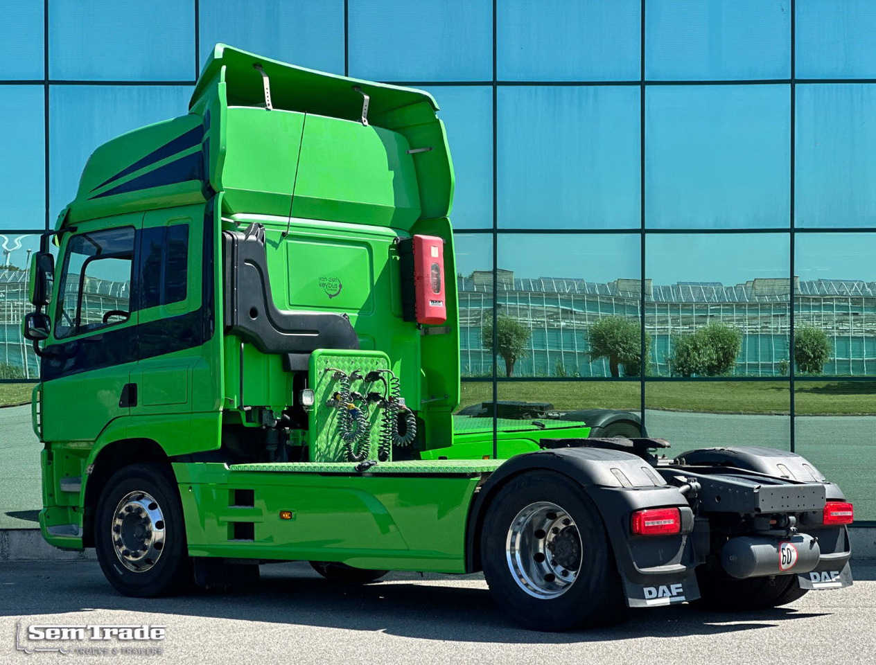DAF CF 440 FT Space CAB 2x Tank Only 536.000 KM TOP Condition Belgium Truck - Влекач: снимка 3 DAF CF 440 FT Space CAB 2x Tank Only 536.000 KM TOP Condition Belgium Truck - Влекач: снимка 3