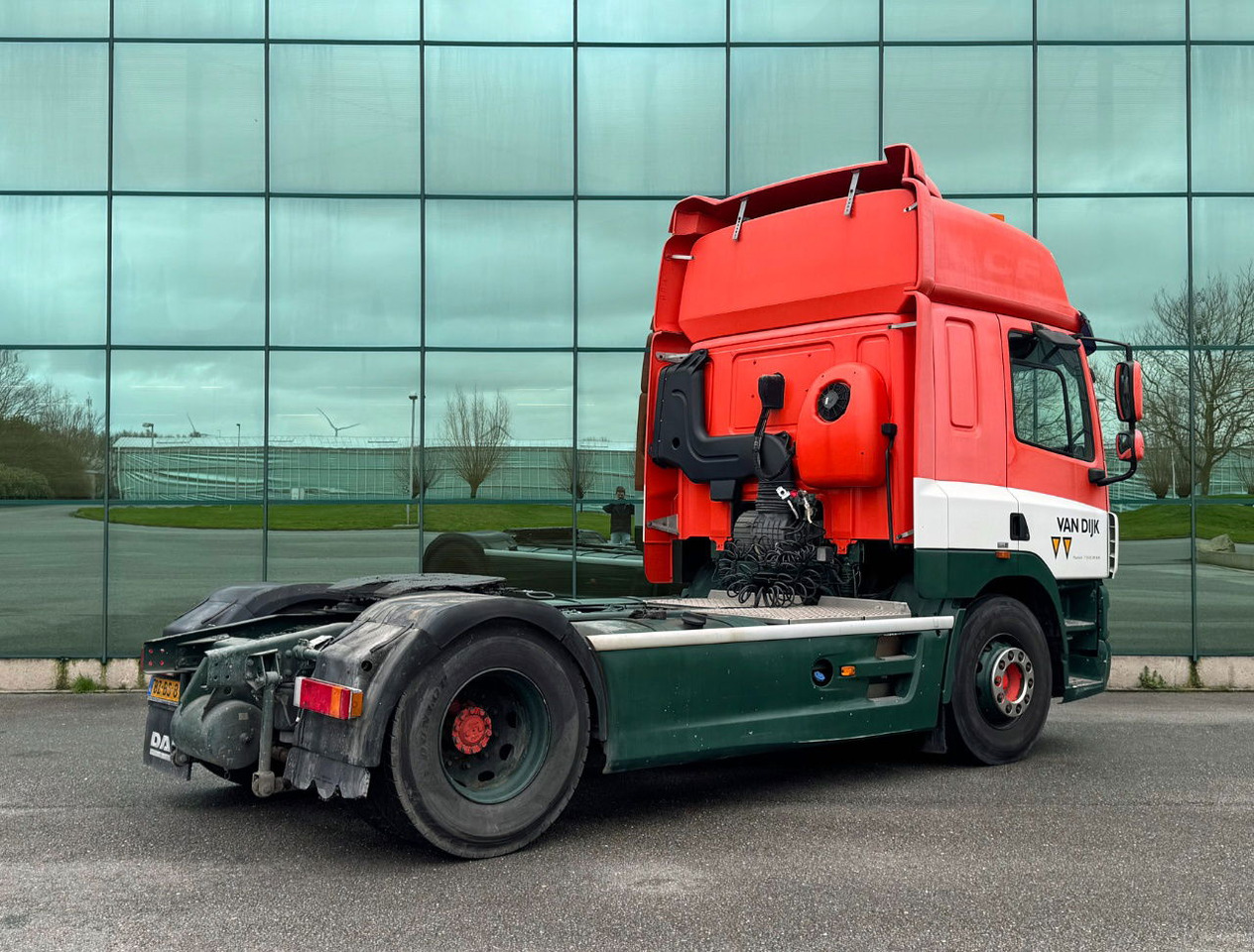 DAF CF 85.460 Only 229.800 KM Retarder - Intarder 2x Tanks Tires 90 NL Truck - Влекач: снимка 4 DAF CF 85.460 Only 229.800 KM Retarder - Intarder 2x Tanks Tires 90 NL Truck - Влекач: снимка 4