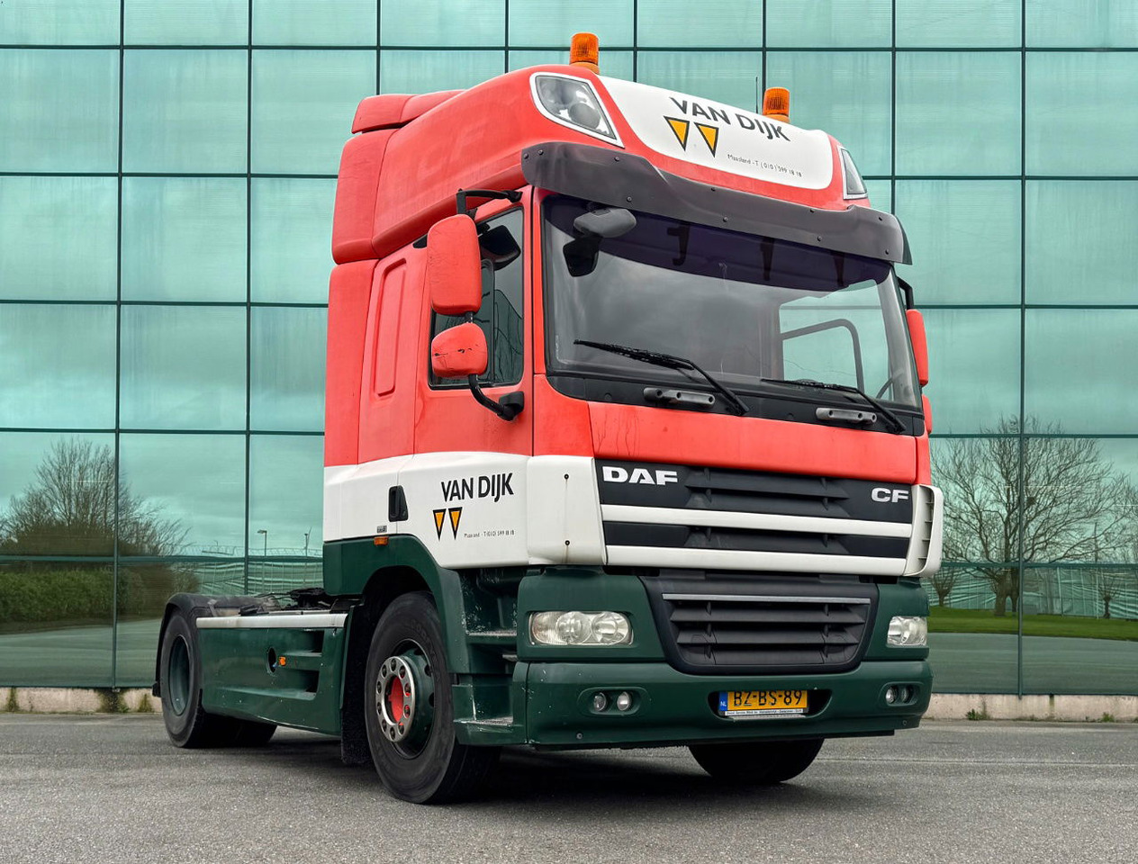 DAF CF 85.460 Only 229.800 KM Retarder - Intarder 2x Tanks Tires 90 NL Truck - Влекач: снимка 5 DAF CF 85.460 Only 229.800 KM Retarder - Intarder 2x Tanks Tires 90 NL Truck - Влекач: снимка 5