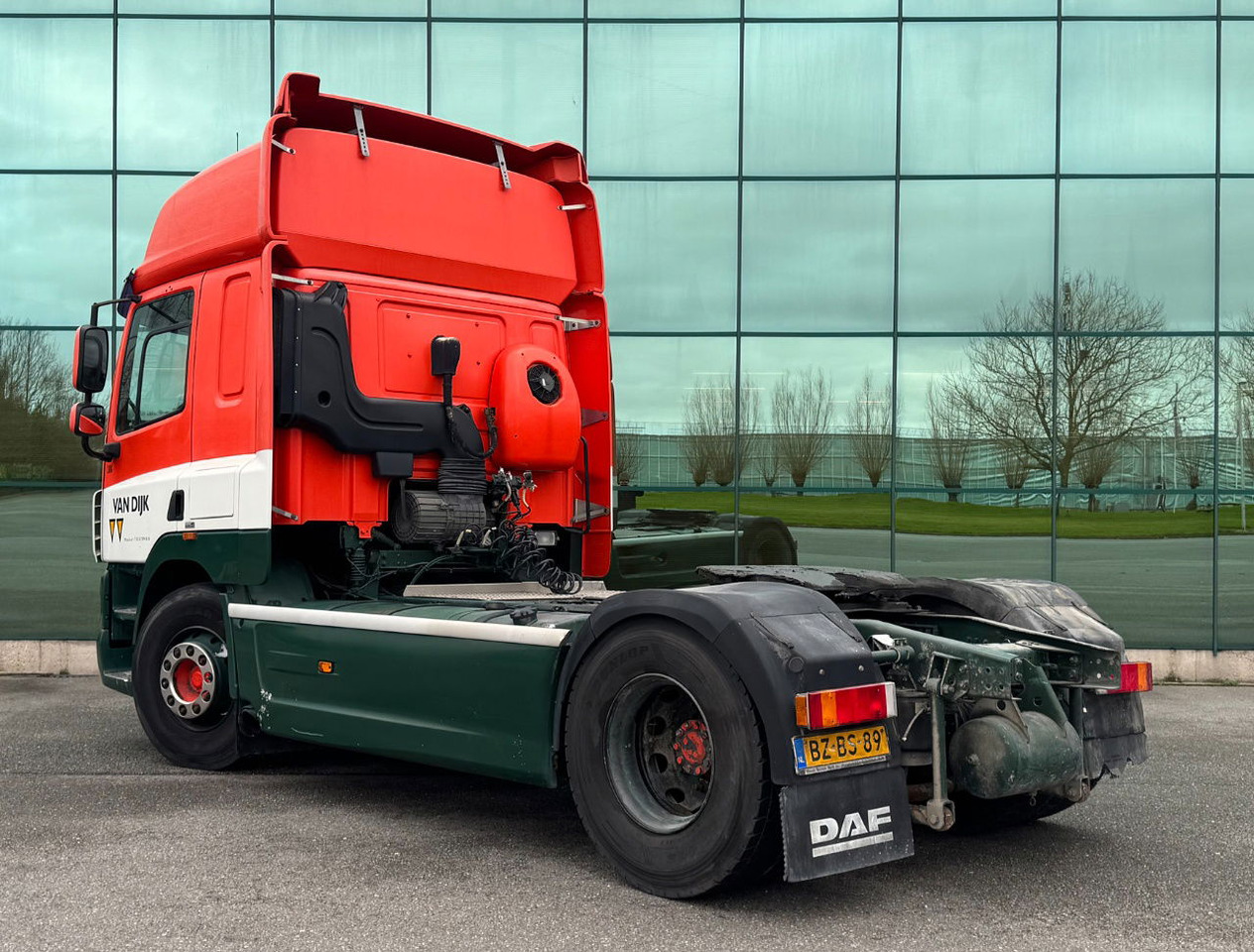 DAF CF 85.460 Only 229.800 KM Retarder - Intarder 2x Tanks Tires 90 NL Truck - Влекач: снимка 3 DAF CF 85.460 Only 229.800 KM Retarder - Intarder 2x Tanks Tires 90 NL Truck - Влекач: снимка 3