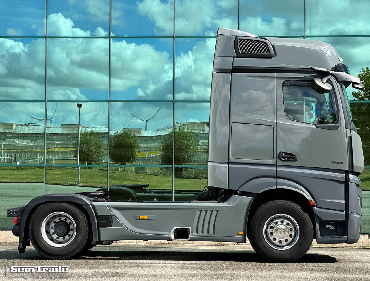 Mercedes-Benz Actros 1945 Euro 6 Only 214.000 KM Cameras NEW Condition NL-Truck - Влекач: снимка 5 Mercedes-Benz Actros 1945 Euro 6 Only 214.000 KM Cameras NEW Condition NL-Truck - Влекач: снимка 5