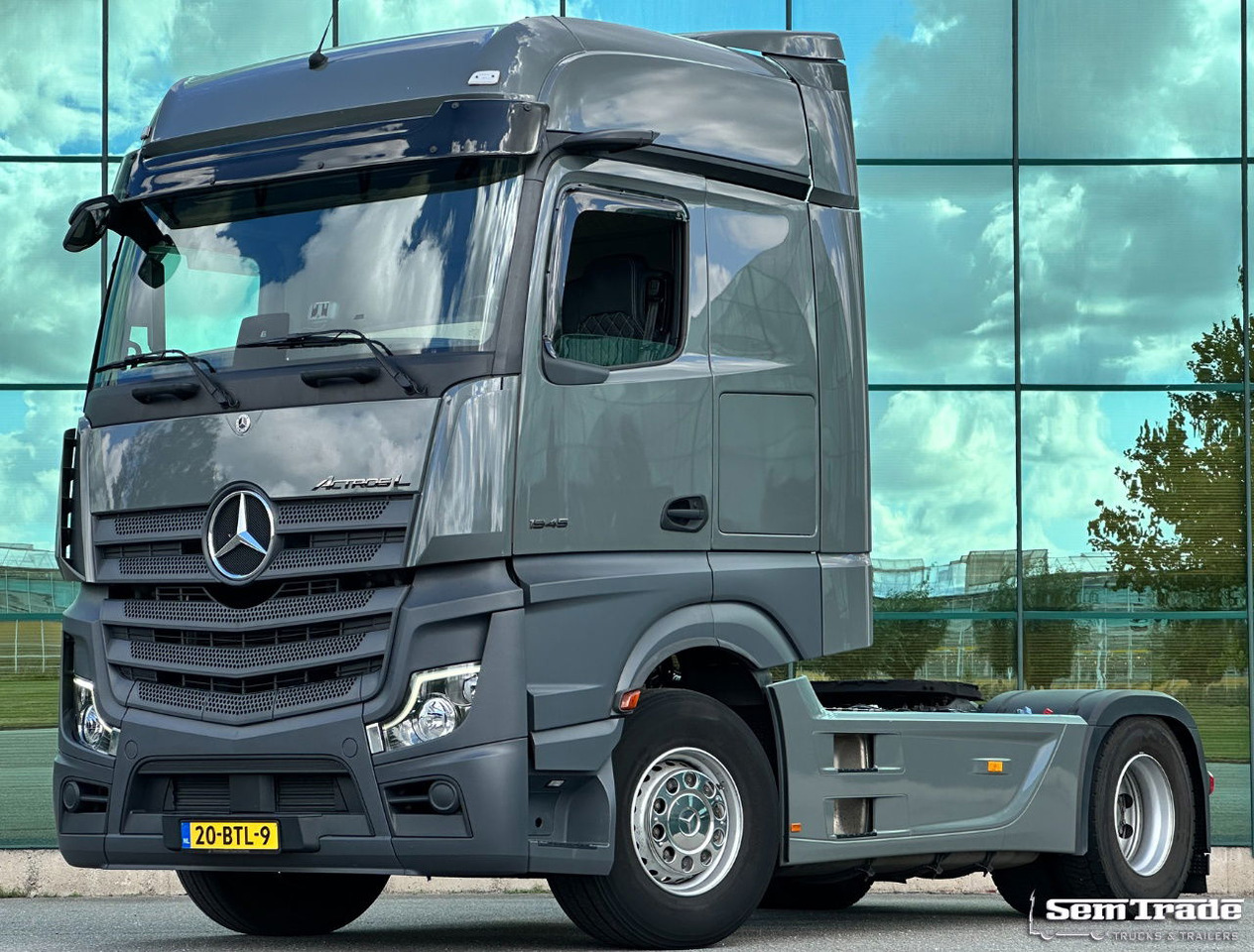 Mercedes-Benz Actros 1945 Only 216.000 KM Full Spoiler Super Condition Holland-Truck - Влекач: снимка 1 Mercedes-Benz Actros 1945 Only 216.000 KM Full Spoiler Super Condition Holland-Truck - Влекач: снимка 1