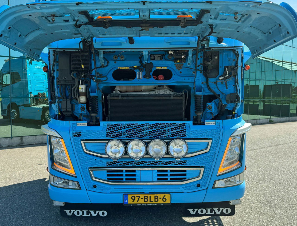 Влекач Volvo FH 500 6X2 Full AIR 671.000 KM 2x Tanks TOP Condition NL Truck: снимка 17