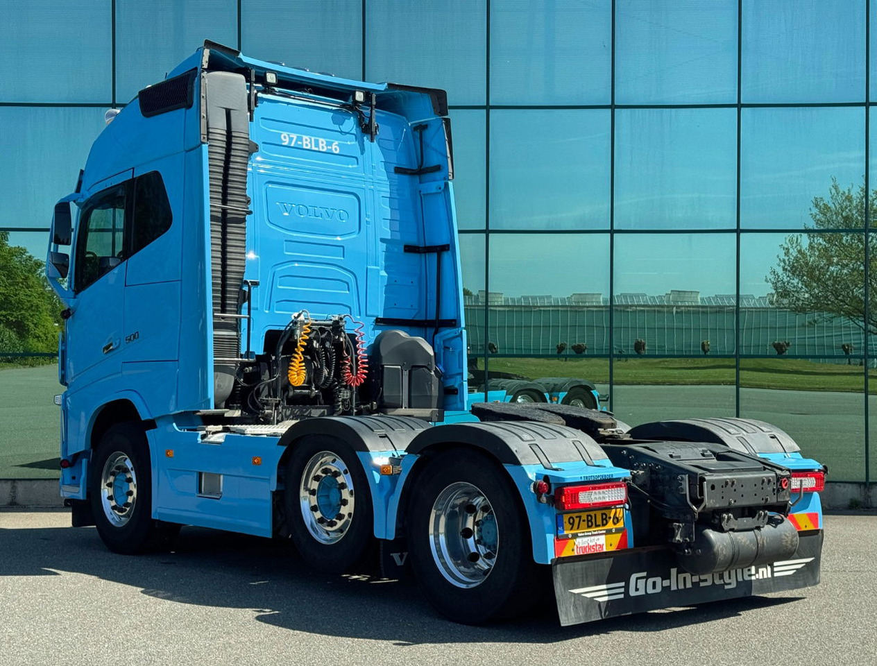 Volvo FH 500 6X2 Globetrotter 2x Tanks 672.000 KM TOP Condition NL Truck - Влекач: снимка 3 Volvo FH 500 6X2 Globetrotter 2x Tanks 672.000 KM TOP Condition NL Truck - Влекач: снимка 3
