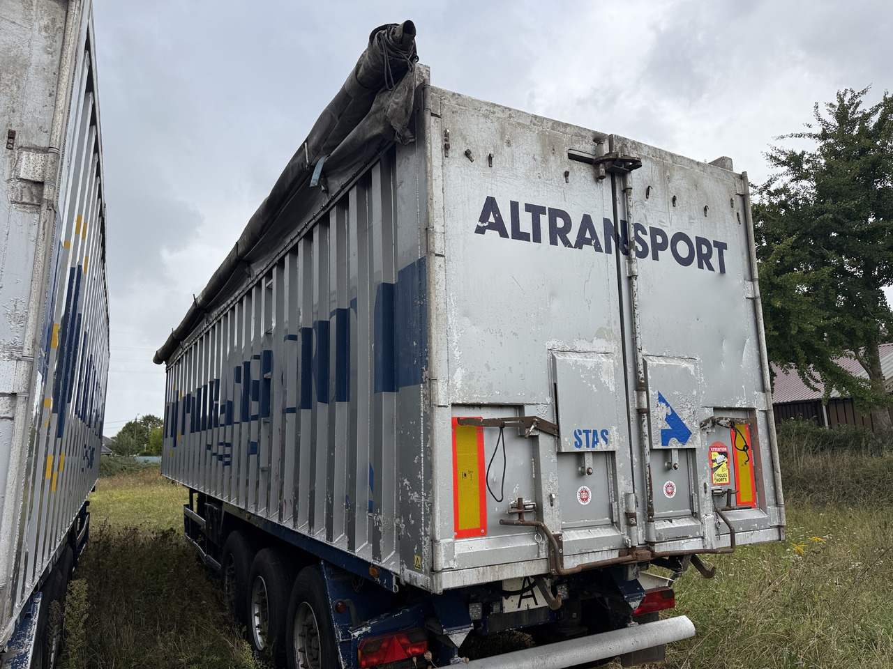 STAS 67m3 ADR classes EX II. FL. OX. AT - Самосвал полуремарке: снимка 3 STAS 67m3 ADR classes EX II. FL. OX. AT - Самосвал полуремарке: снимка 3