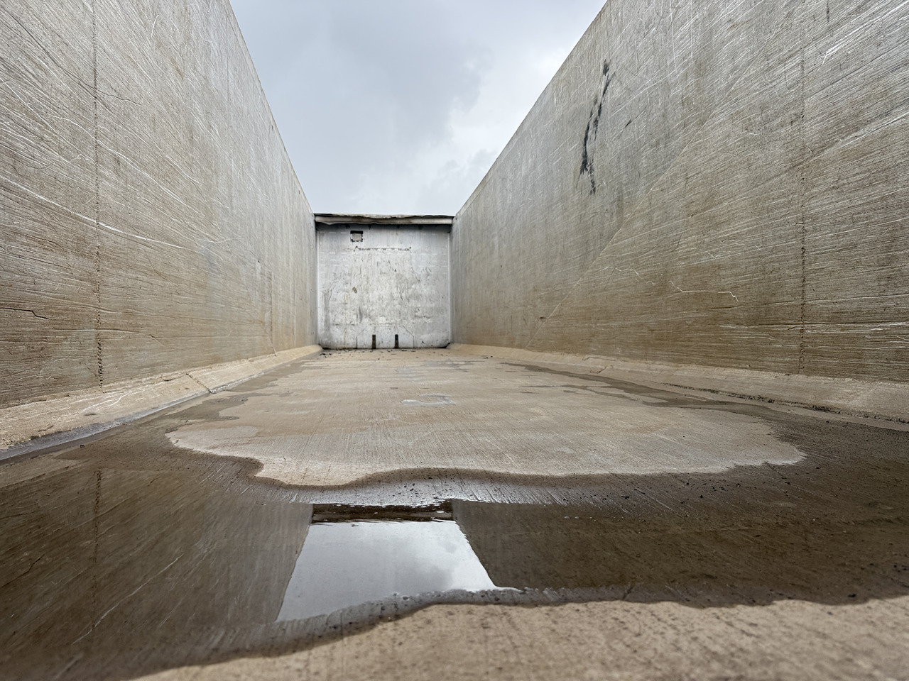 STAS 67m3 ADR classes EX II. FL. OX. AT - Самосвал полуремарке: снимка 4 STAS 67m3 ADR classes EX II. FL. OX. AT - Самосвал полуремарке: снимка 4