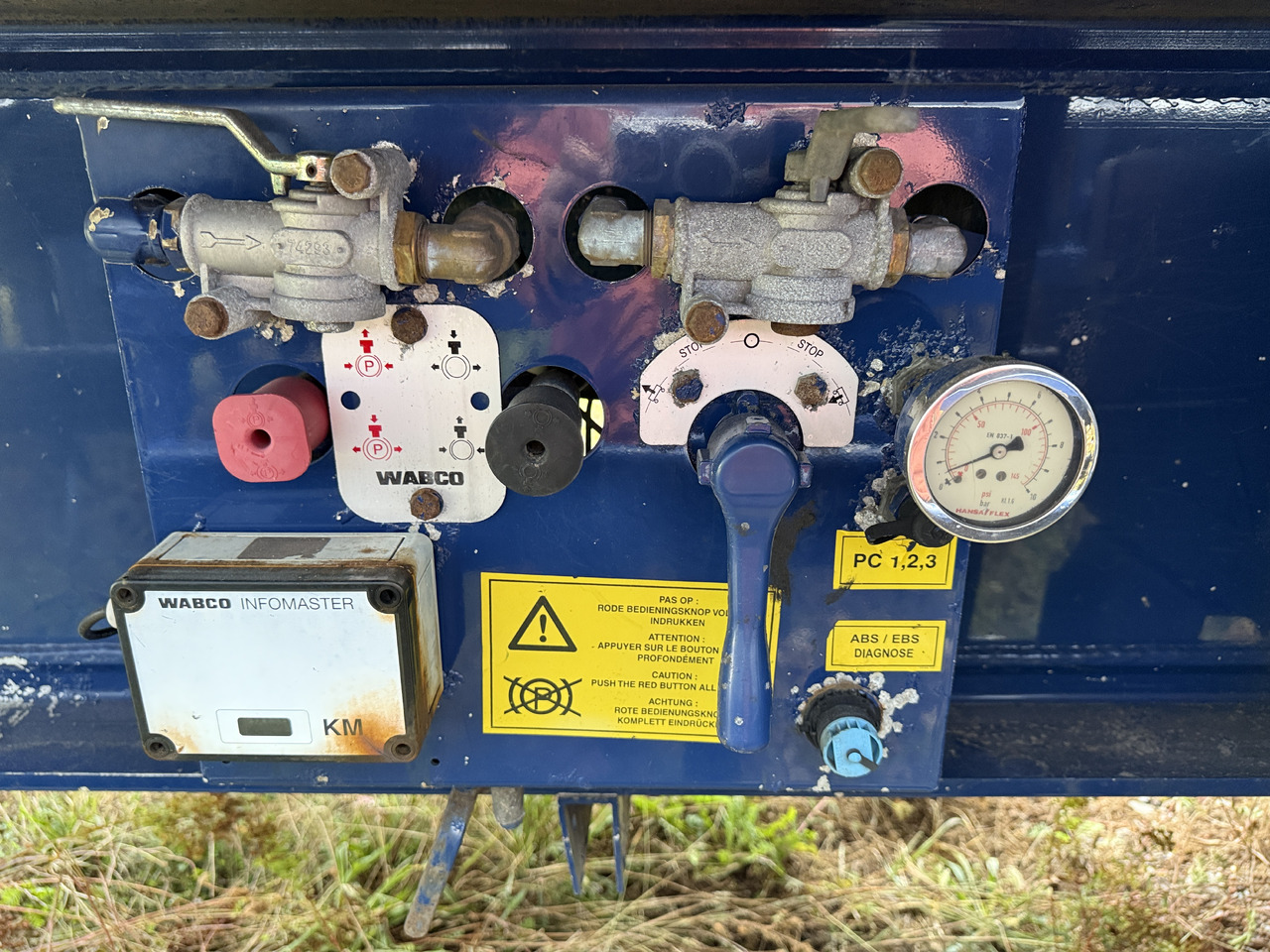 STAS 67m3 ADR classes EX II. FL. OX. AT - Самосвал полуремарке: снимка 5 STAS 67m3 ADR classes EX II. FL. OX. AT - Самосвал полуремарке: снимка 5