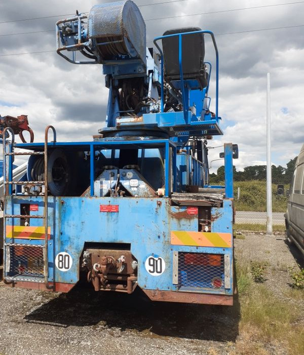 Camions 4x4 tarieres ex EDF pour plantation poteaux betons ou bois - Строителна техника, Камион: снимка 4 Camions 4x4 tarieres ex EDF pour plantation poteaux betons ou bois - Строителна техника, Камион: снимка 4