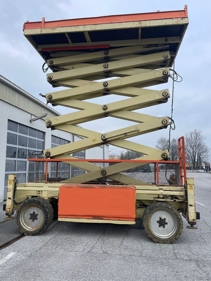 JLG 203-24 - Ножична работна платформа: снимка 3 JLG 203-24 - Ножична работна платформа: снимка 3